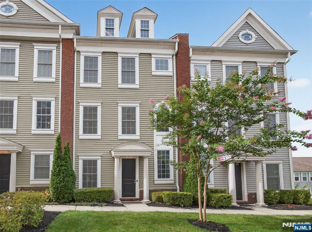 Homes for sale in Wood Ridge, NJ | 27 Roosevelt Dr, Wood Ridge, NJ 07075 | MLS# 25033464