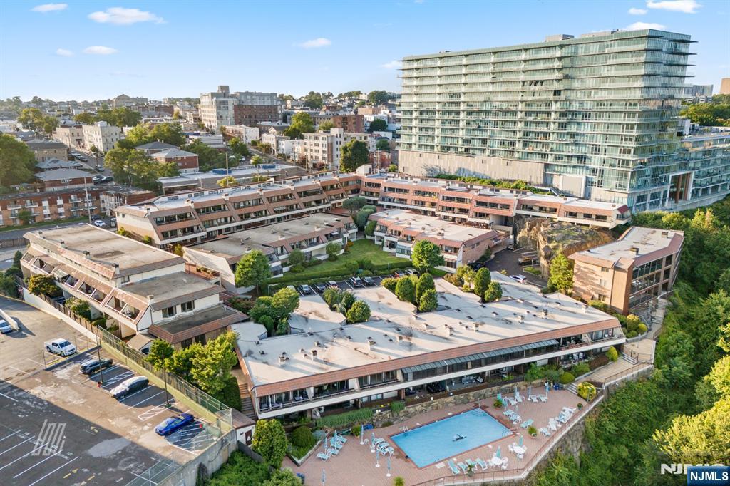Homes for sale in Cliffside Park, NJ | 300 Gorge Rd #8, Cliffside Park, NJ 07010 | MLS# 25033493