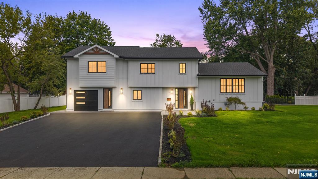 $1,245,000 Bi-Level