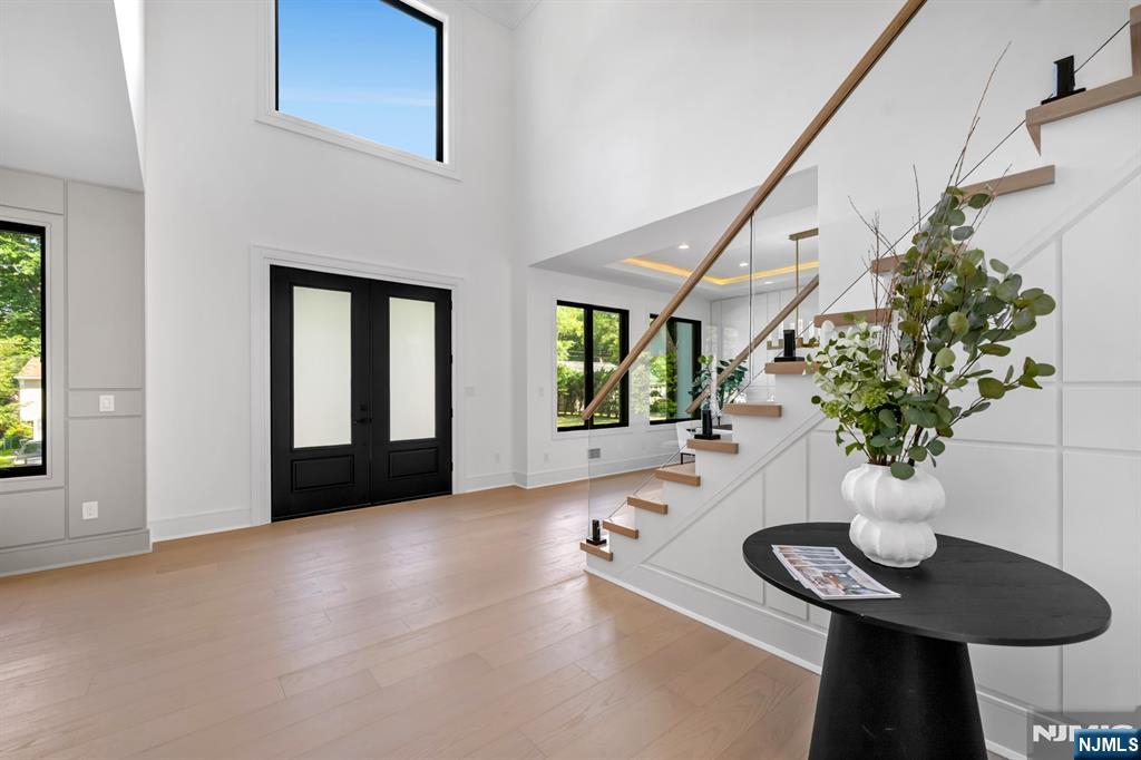 Homes for sale in Paramus, NJ | 391 Harrison St, Paramus, NJ 07652 | MLS# 25033548