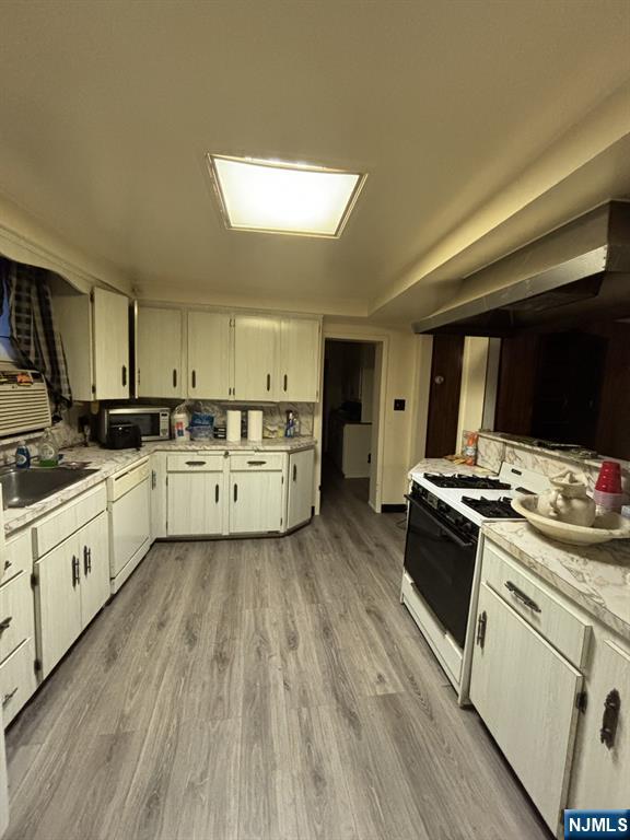 Homes for sale in Hackensack, NJ | 146 Hobart St, Hackensack, NJ 07601 | MLS# 25033692