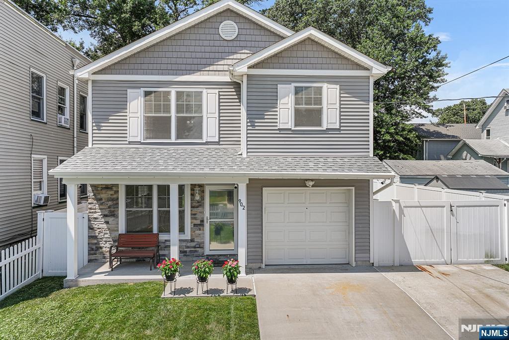 Homes for sale in Roselle, NJ | 902 Spruce St, Roselle, NJ 07203 | MLS# 25033695