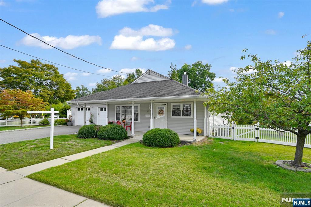 Homes for sale in Rochelle Park, NJ | 43 Hoffman Ave, Rochelle Park, NJ 07662 | MLS# 25033722