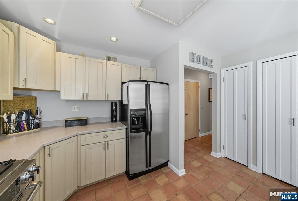 Homes for sale in Denville Township, NJ | 43 Indian Spring Trl, Denville Township, NJ 07834 | MLS# 25033736