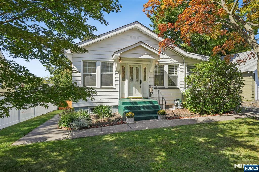 Homes for sale in West Orange, NJ | 17 Johnson Rd, West Orange, NJ 07052 | MLS# 25033764