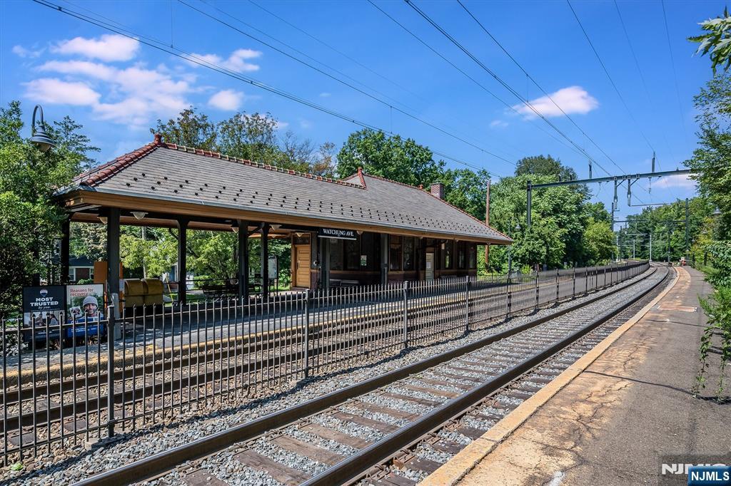 Homes for sale in Montclair, NJ | 163 Park St, Montclair, NJ 07042 | MLS# 25033773