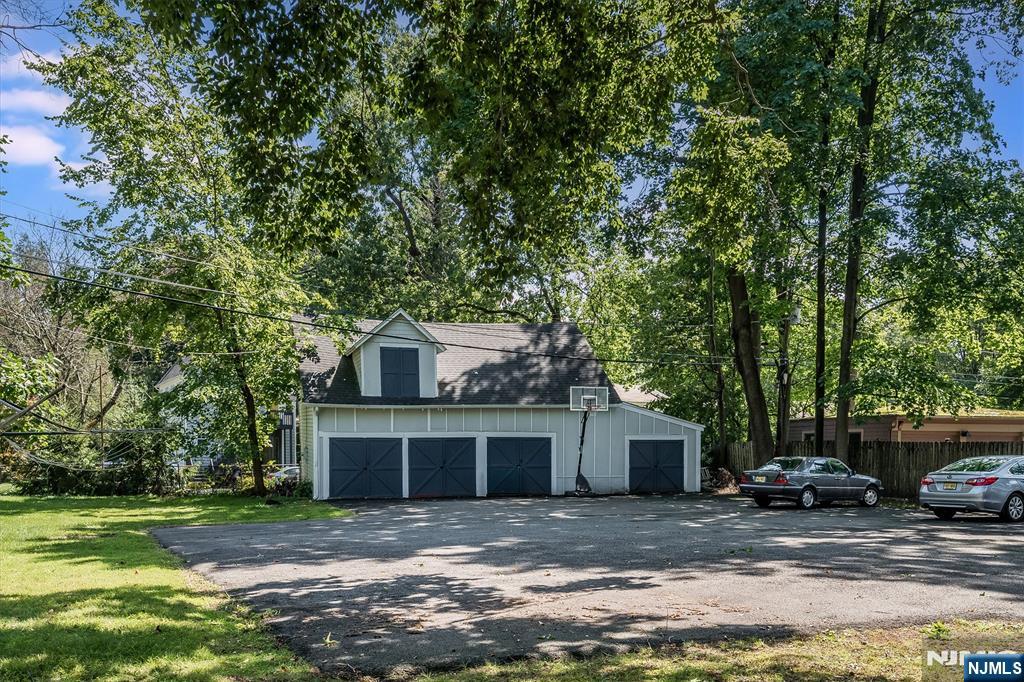 Homes for sale in Montclair, NJ | 163 Park St, Montclair, NJ 07042 | MLS# 25033773