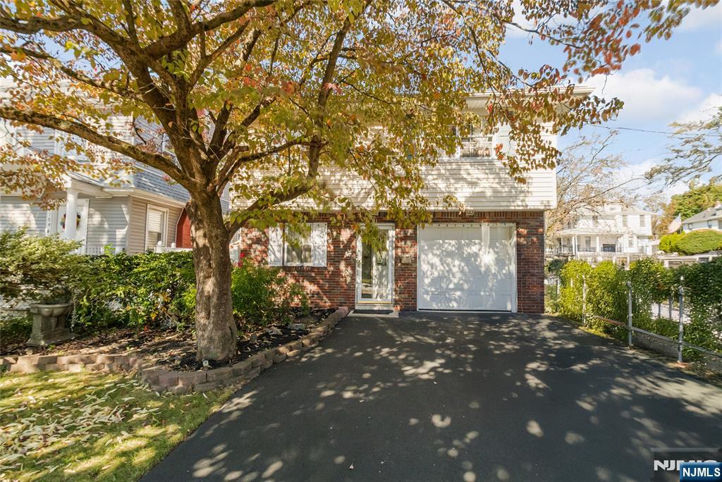 Homes for sale in Ridgefield Park, NJ | 168 Hudson Ave, Ridgefield Park, NJ 07660 | MLS# 25033783