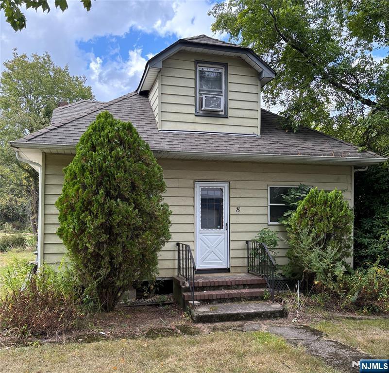 Homes for sale in West Milford, NJ | 8 Wood, West Milford, NJ 07480 | MLS# 25033785