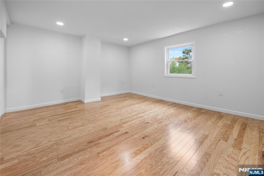 Homes for sale in Verona, NJ | 206 Linden Ave, Verona, NJ 07044 | MLS# 25033799