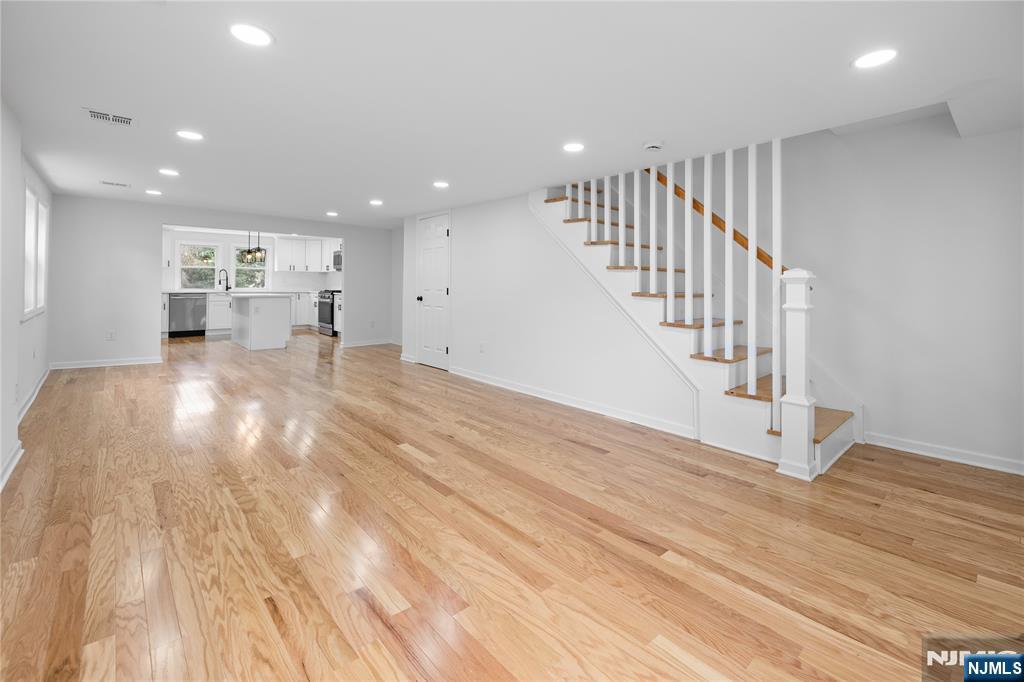 Homes for sale in Verona, NJ | 206 Linden Ave, Verona, NJ 07044 | MLS# 25033799