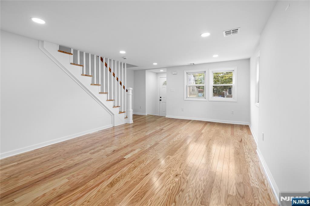 Homes for sale in Verona, NJ | 206 Linden Ave, Verona, NJ 07044 | MLS# 25033799