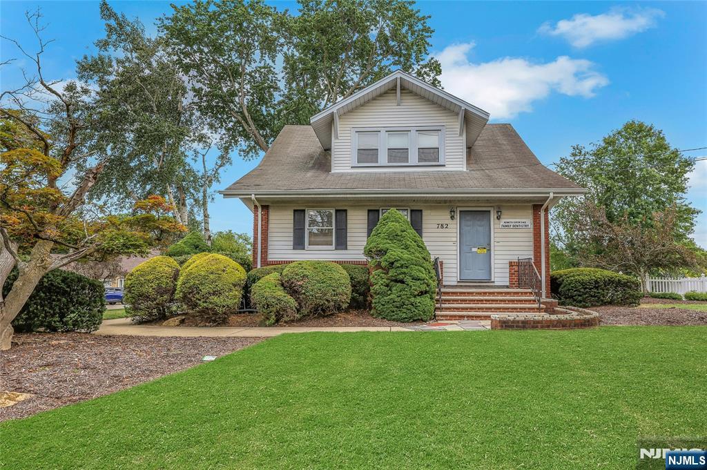 183 Boulevard, Hasbrouck Heights, NJ, 07604