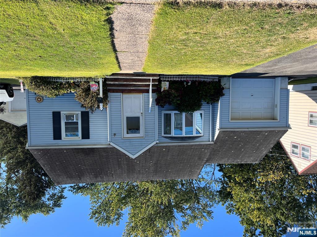 Real Estate, image size:1024x768