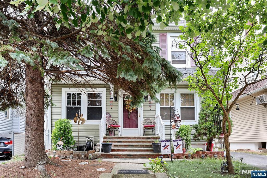 Homes for sale in Clifton, NJ | 179 W 3rd St, Clifton, NJ 07011 | MLS# 25033848