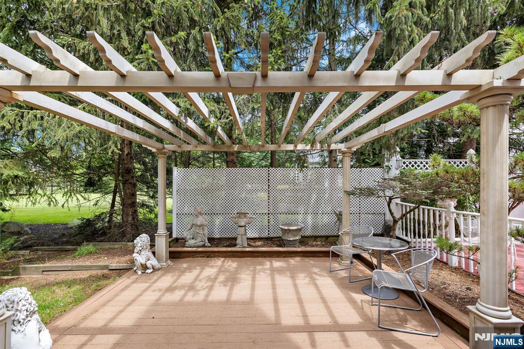 Homes for sale in Mahwah, NJ | 163 Rutherford Rd, Mahwah, NJ 07430 | MLS# 25033856