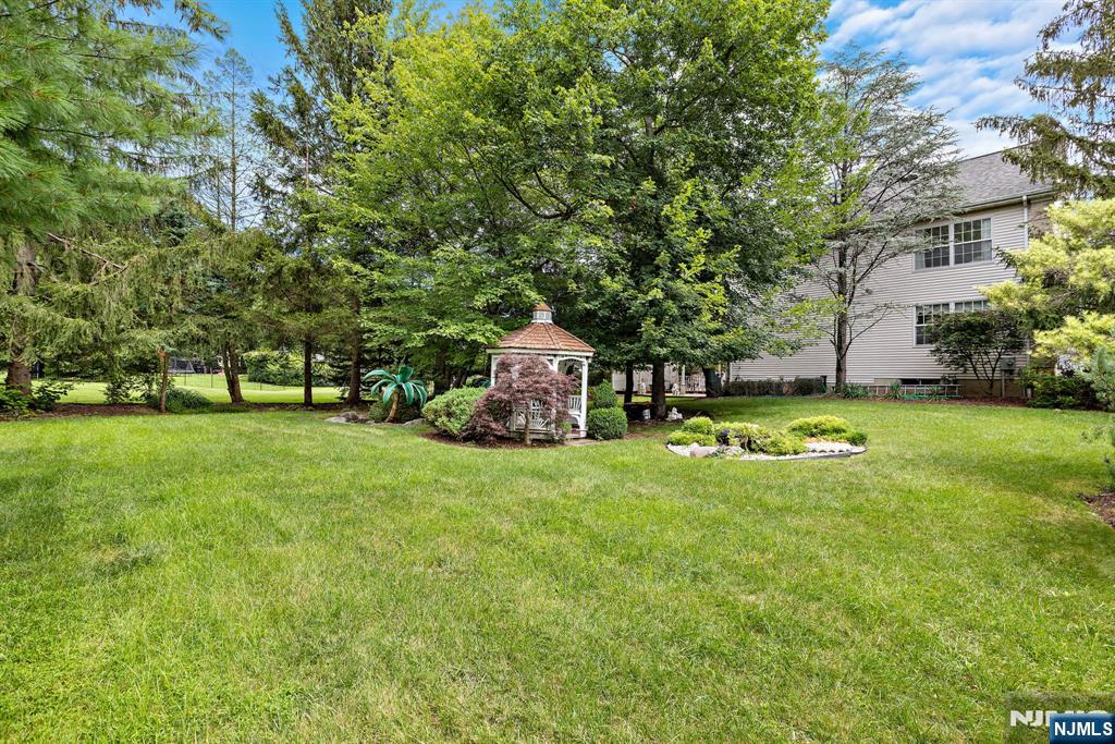 Homes for sale in Mahwah, NJ | 163 Rutherford Rd, Mahwah, NJ 07430 | MLS# 25033856