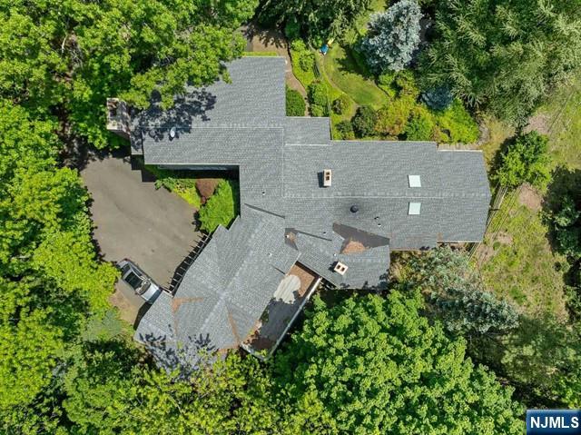 Homes for sale in Cresskill, NJ | 3 Lambs Ln, Cresskill, NJ 07626 | MLS# 25033860