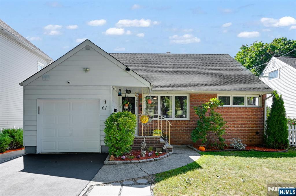 Homes for sale in Ridgefield Park, NJ | 61 Hobart St, Ridgefield Park, NJ 07660 | MLS# 25033868