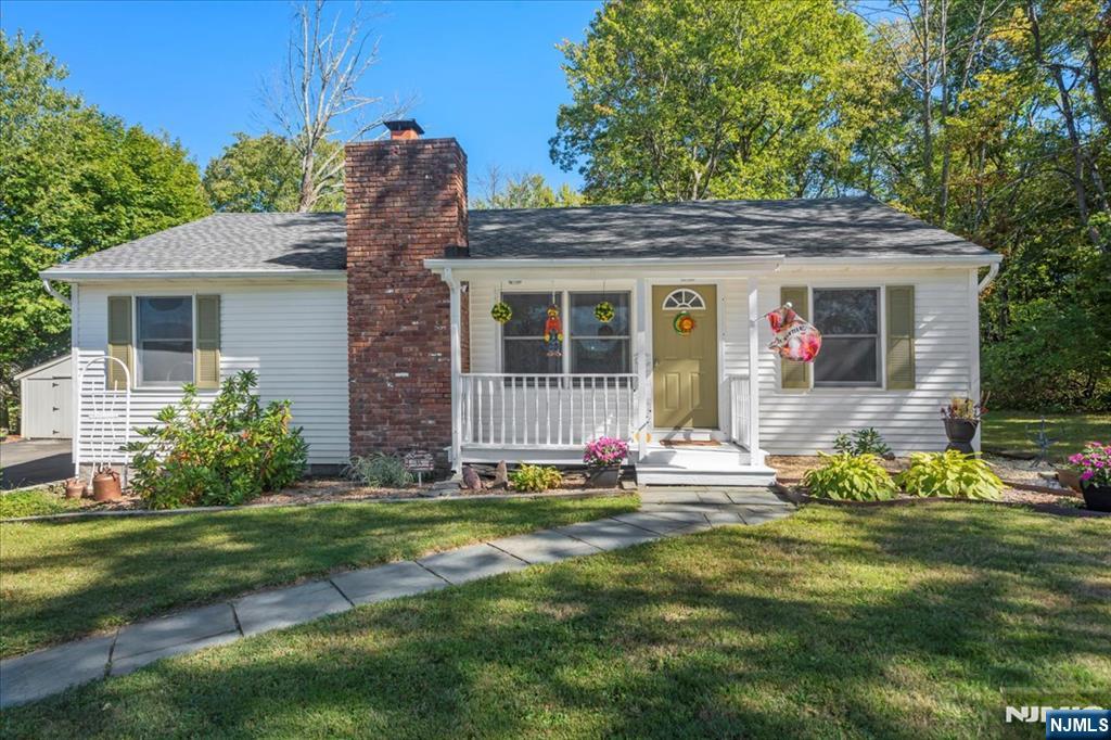 Homes for sale in West Milford, NJ | 35 Vine Ave, West Milford, NJ 07480 | MLS# 25033883