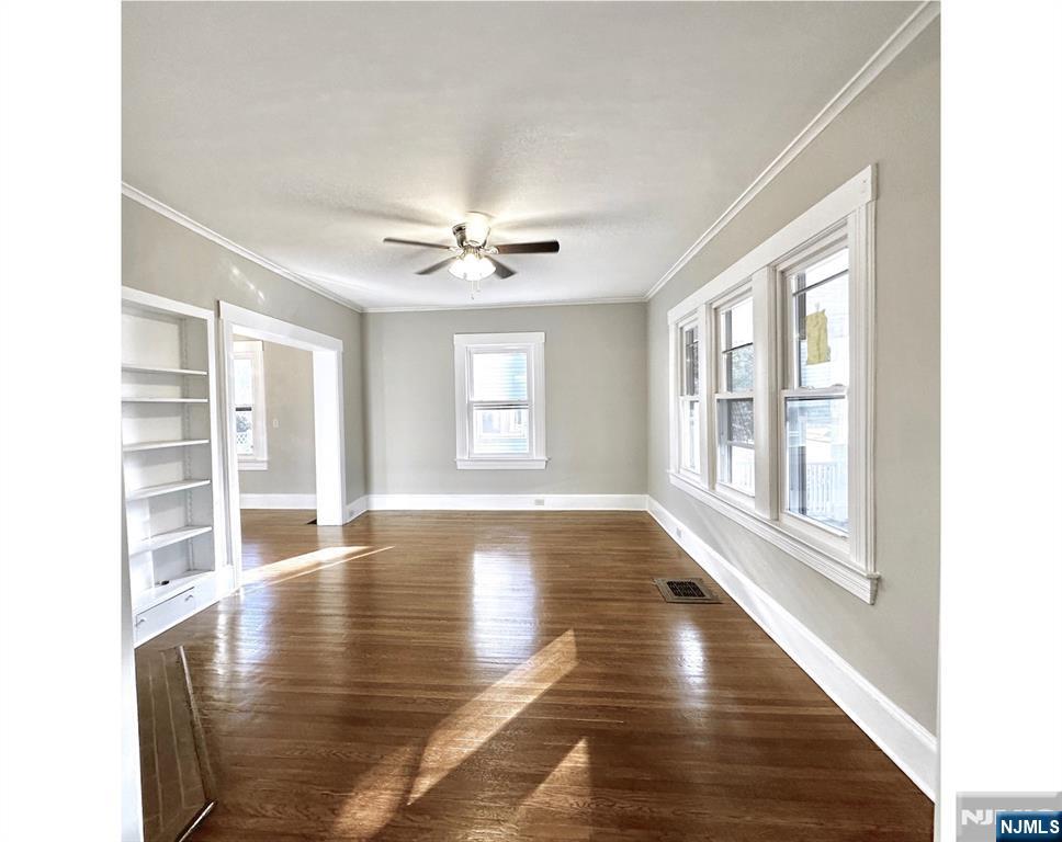 Homes for sale in Rutherford, NJ | 33 Hasbrouck Pl, Rutherford, NJ 07070 | MLS# 25033934