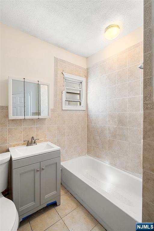 Homes for sale in Newark, NJ | 245 Summer Ave, Newark, NJ 07104 | MLS# 25033936