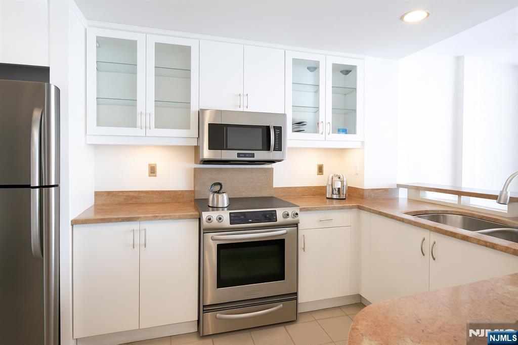 Homes for sale in Weehawken, NJ | 600 Harbor Blvd #1005, Weehawken, NJ 07086 | MLS# 25033981