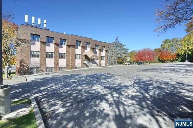 44 Godwin Avenue, #301, Midland Park, NJ 07432 Listing Photo  17