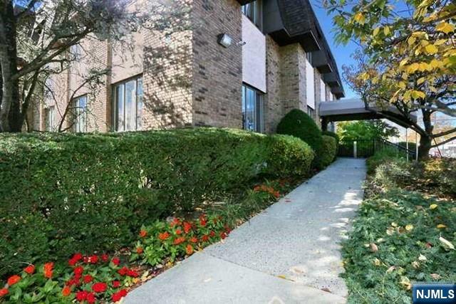 44 Godwin Avenue, #301, Midland Park, NJ 07432 Listing Photo  4