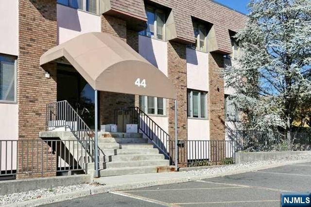 44 Godwin Avenue, #301, Midland Park, NJ 07432 Listing Photo  5