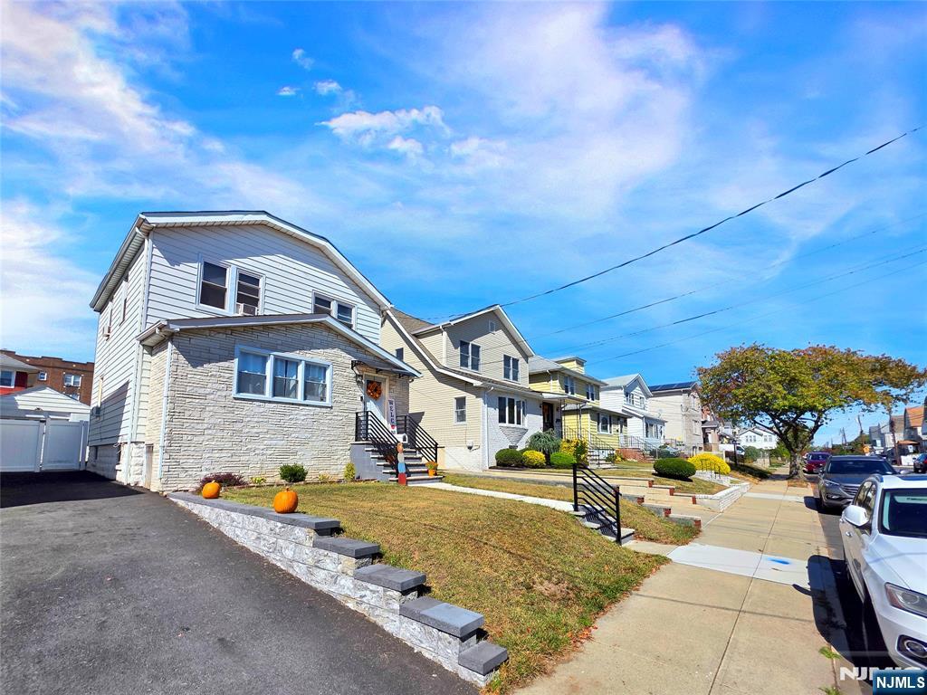 Homes for sale in North Arlington, NJ | 19 Rutherford Pl, North Arlington, NJ 07031 | MLS# 25034015