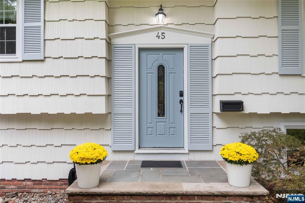 Homes for sale in Allendale, NJ | 45 W Orchard St, Allendale, NJ 07401 | MLS# 25034045