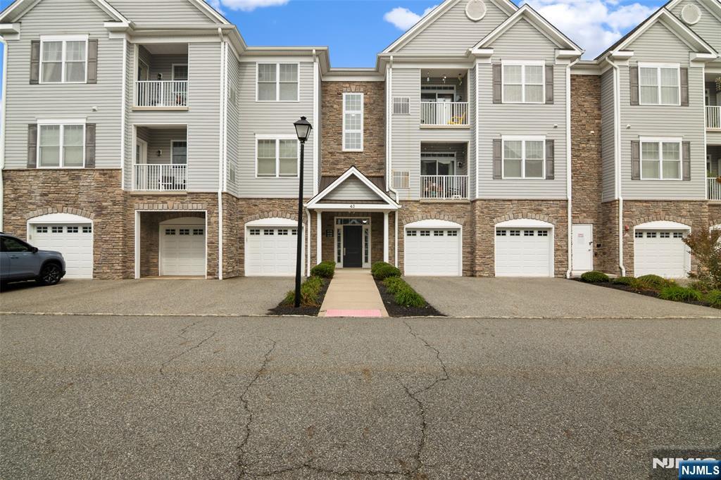 Homes for sale in Wanaque, NJ | 43 Elston Ct #301, Wanaque, NJ 07420 | MLS# 25034071