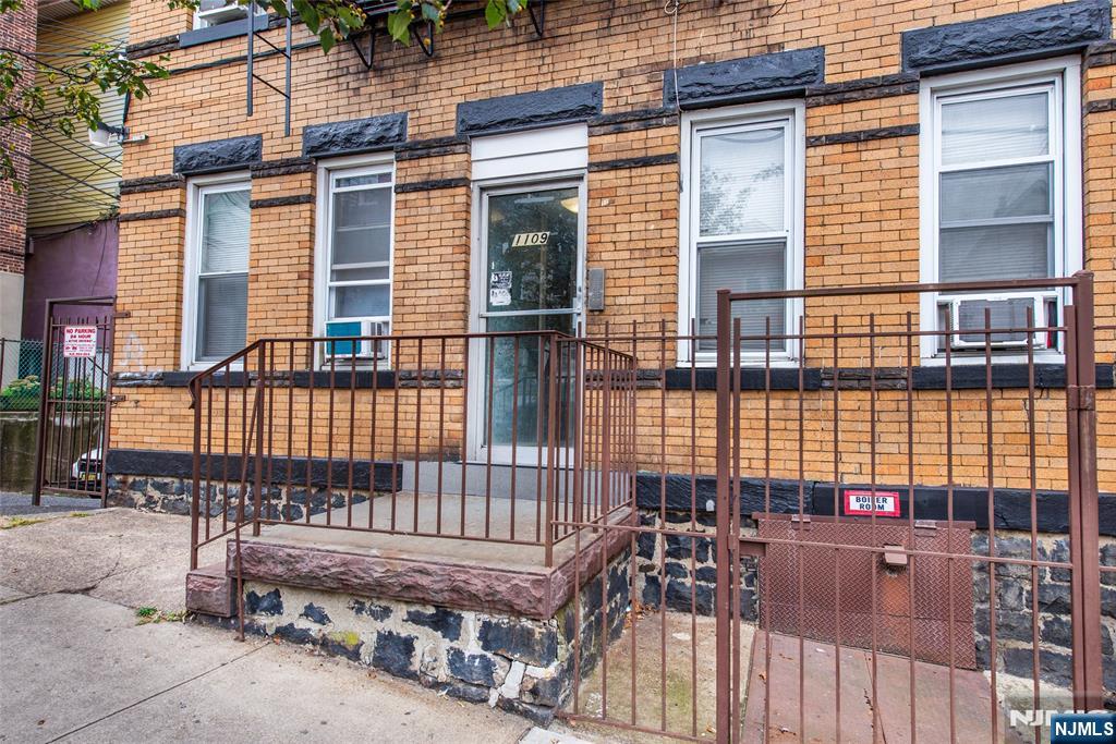 Homes for sale in North Bergen, NJ | 1109 6Th St, North Bergen, NJ 07047 | MLS# 25034118