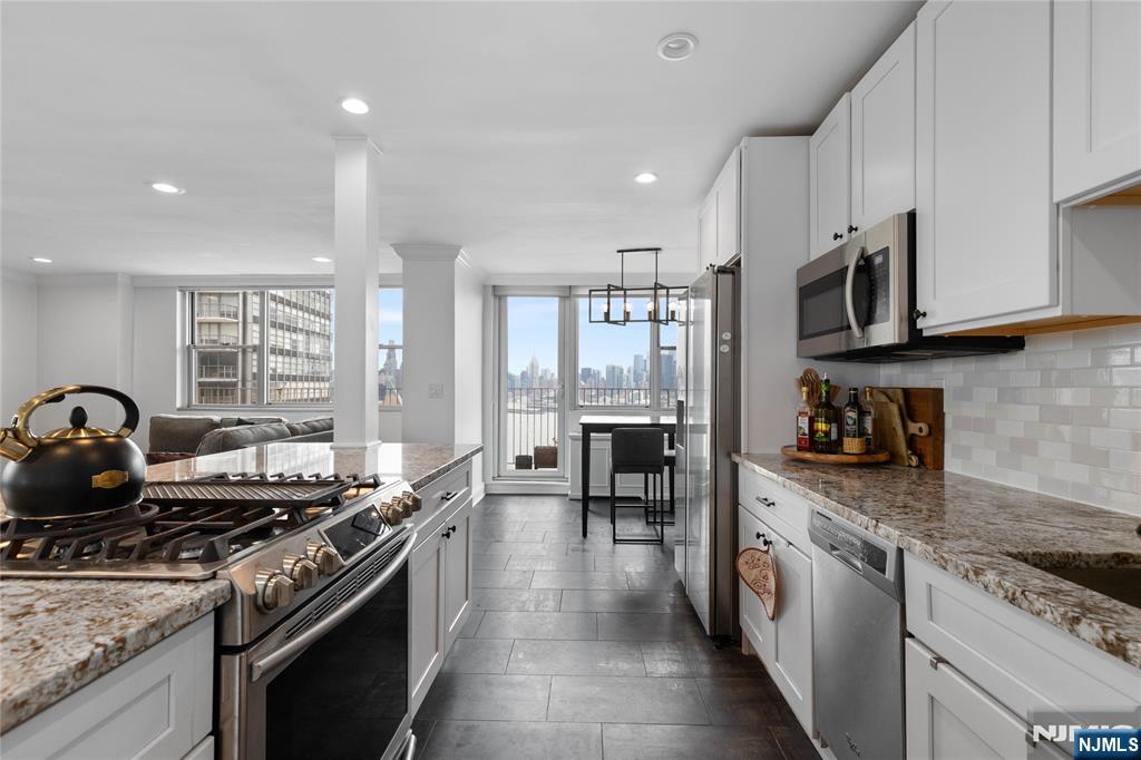 Homes for sale in West New York, NJ | 6040 Boulevard East #18c, West New York, NJ 07093 | MLS# 25034156