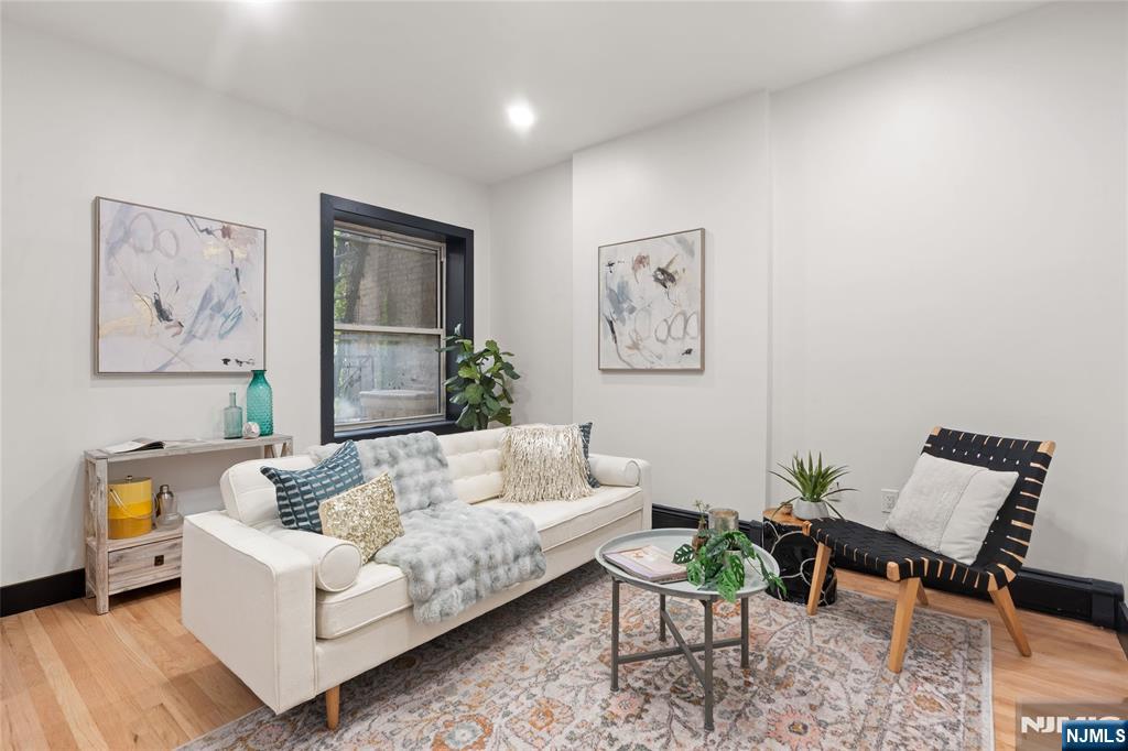 $425,000 Condo