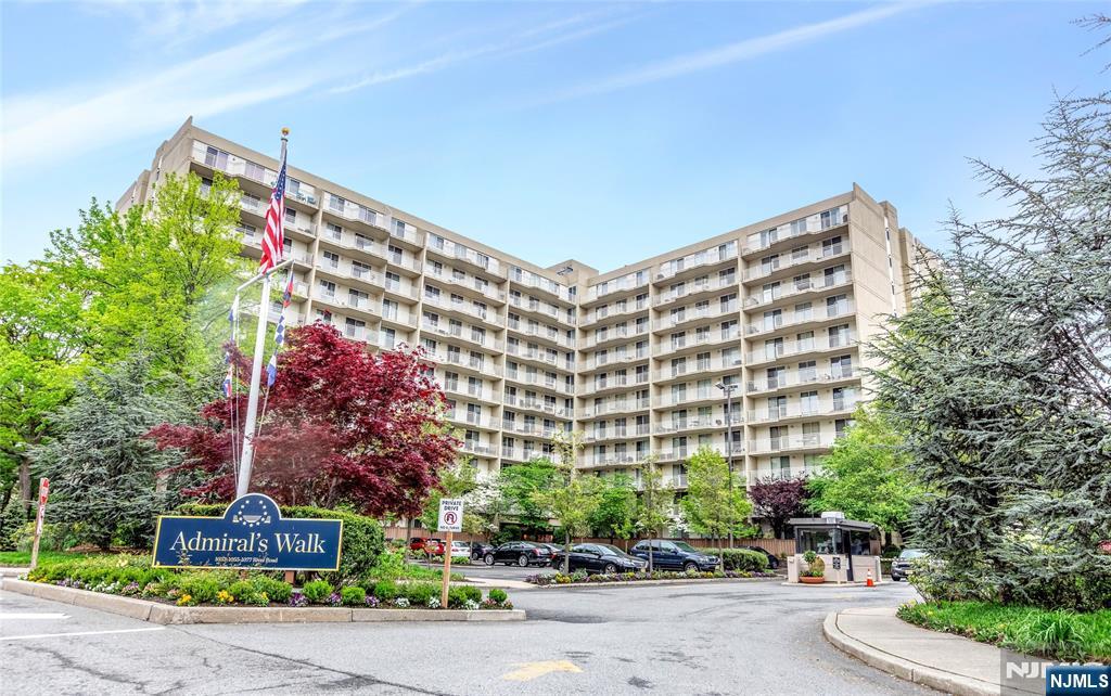 $749,000 Condo