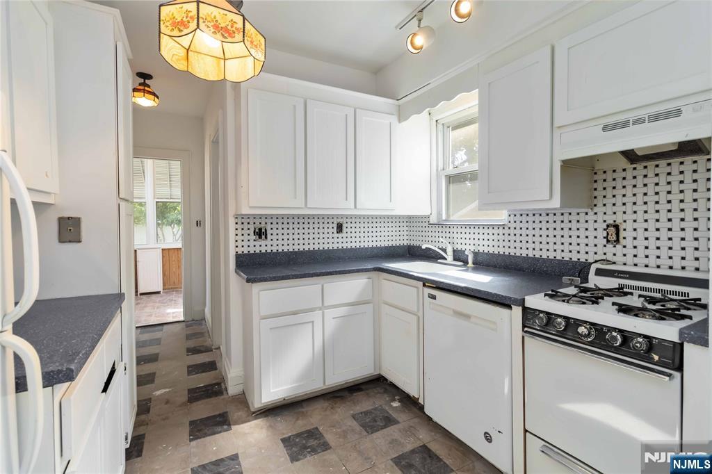 Homes for sale in Clifton, NJ | 9 Spencer Ave, Clifton, NJ 07013 | MLS# 25034439