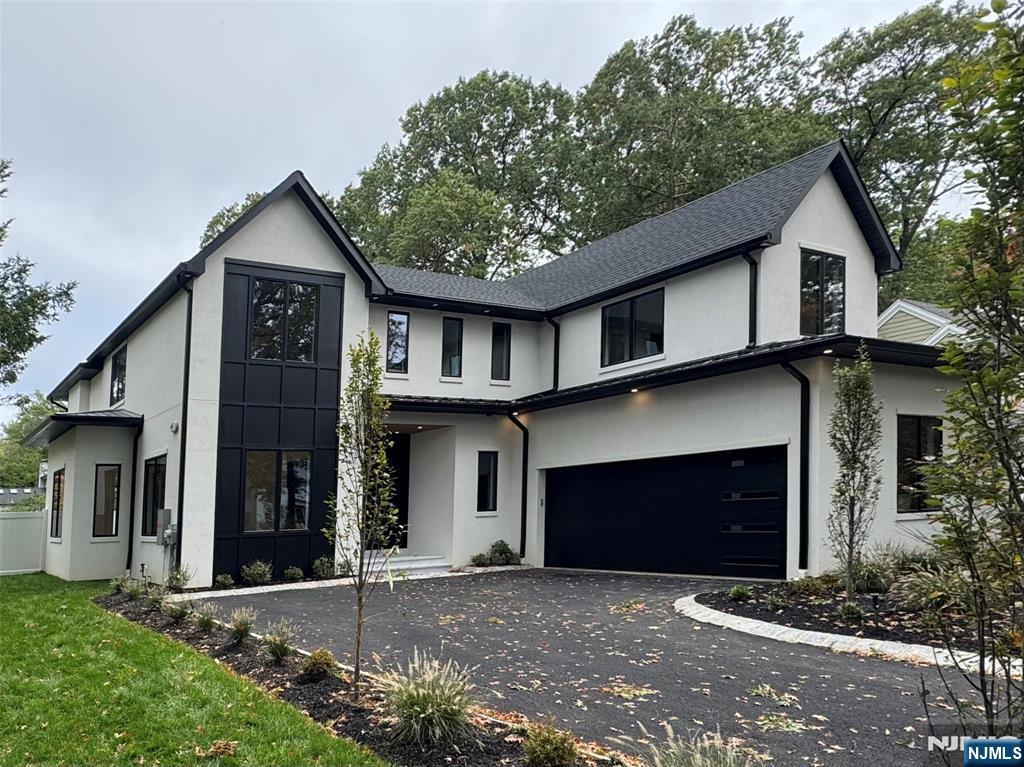 $3,950,000 Colonial