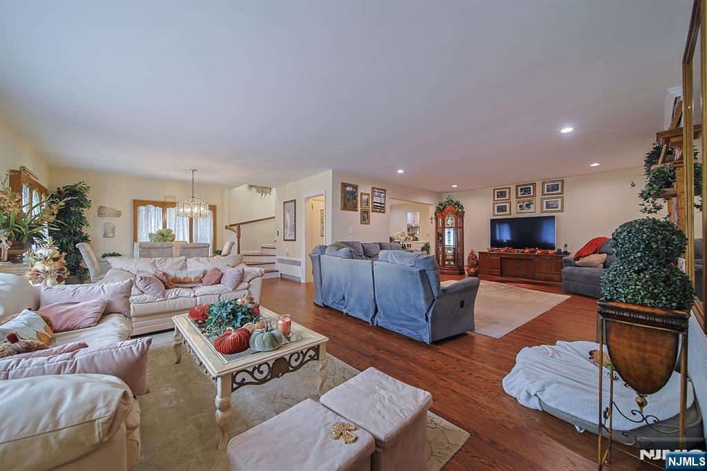 Homes for sale in Fort Lee, NJ | 1003 Cumbermeade Rd, Fort Lee, NJ 07024 | MLS# 25034462