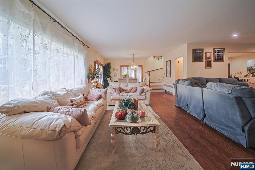 Homes for sale in Fort Lee, NJ | 1003 Cumbermeade Rd, Fort Lee, NJ 07024 | MLS# 25034462