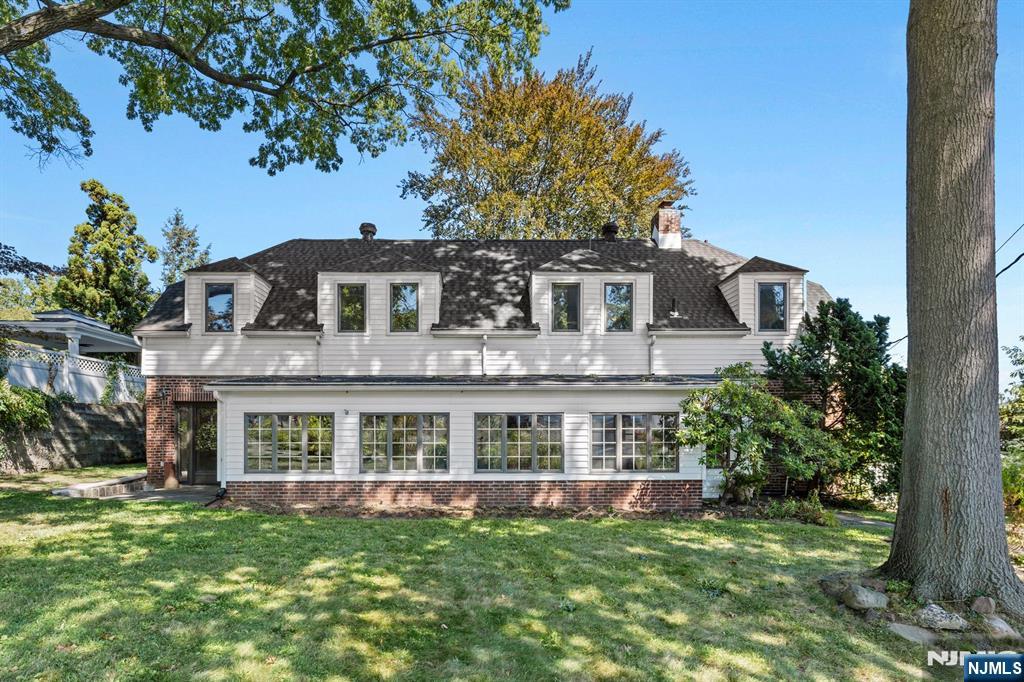 Homes for sale in Clifton, NJ | 16 Lynn Dr, Clifton, NJ 07013 | MLS# 25034469