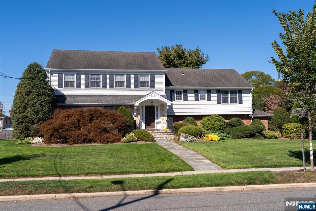 $1,500,000 Colonial