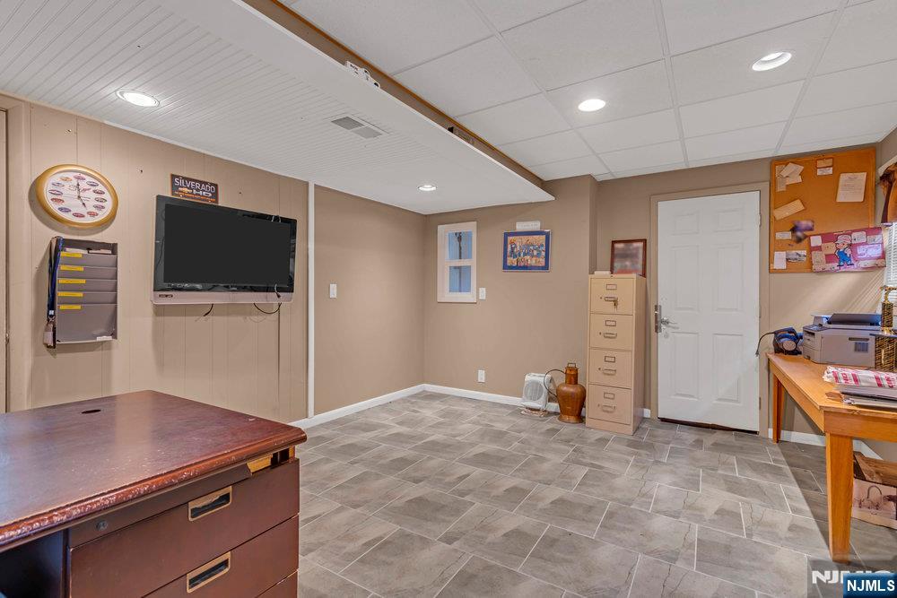 Homes for sale in West Orange, NJ | 27 Underwood Dr, West Orange, NJ 07052 | MLS# 25034592