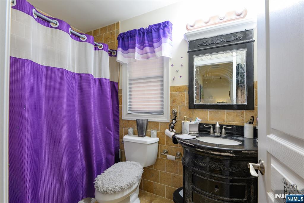 Homes for sale in West New York, NJ | 530 64th St, West New York, NJ 07093 | MLS# 25034598