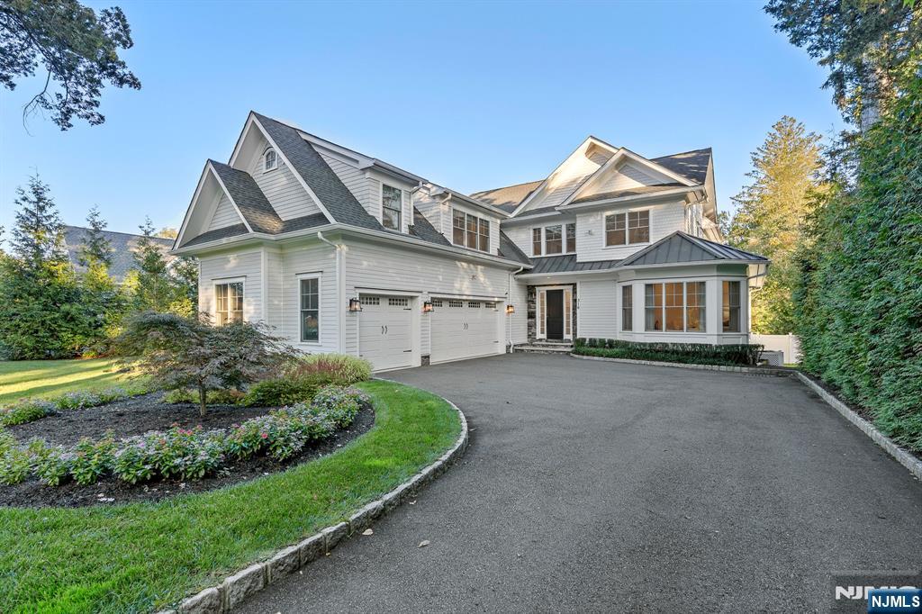 $3,495,000 Colonial