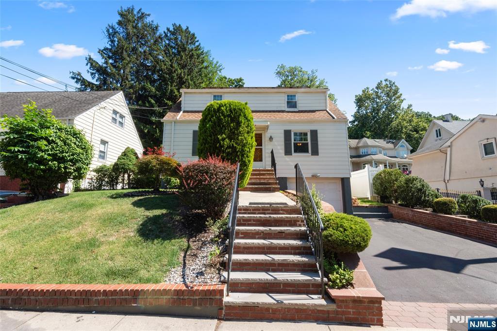 Homes for sale in Kearny, NJ | 692 Passaic Ave, Kearny, NJ 07032 | MLS# 25034628