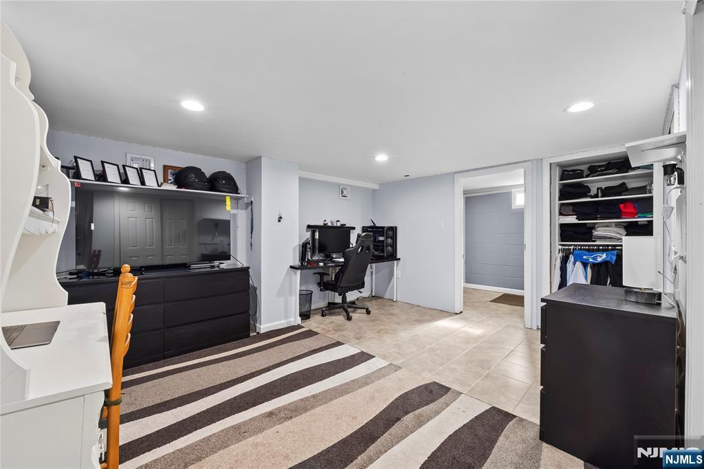 Homes for sale in Hawthorne, NJ | 298 4th Ave, Hawthorne, NJ 07506 | MLS# 25034759