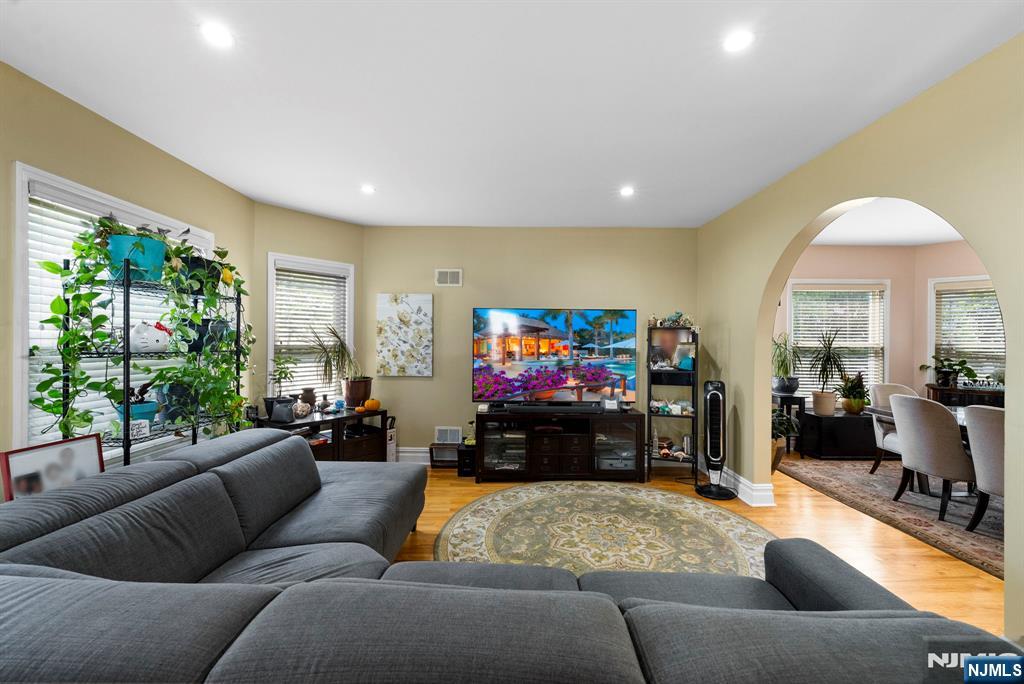 Homes for sale in Hackensack, NJ | 467 Summit Ave, Hackensack, NJ 07601 | MLS# 25034767