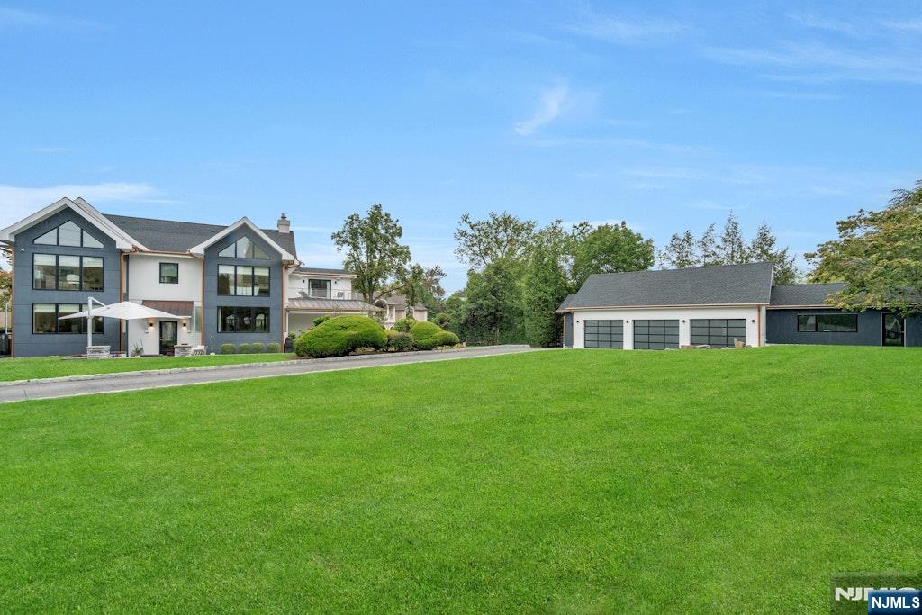 Homes for sale in Fort Lee, NJ | 96 Bluff Rd, Fort Lee, NJ 07024 | MLS# 25034805